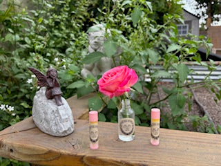 Honeysuckle and Cempasuchil lip balm